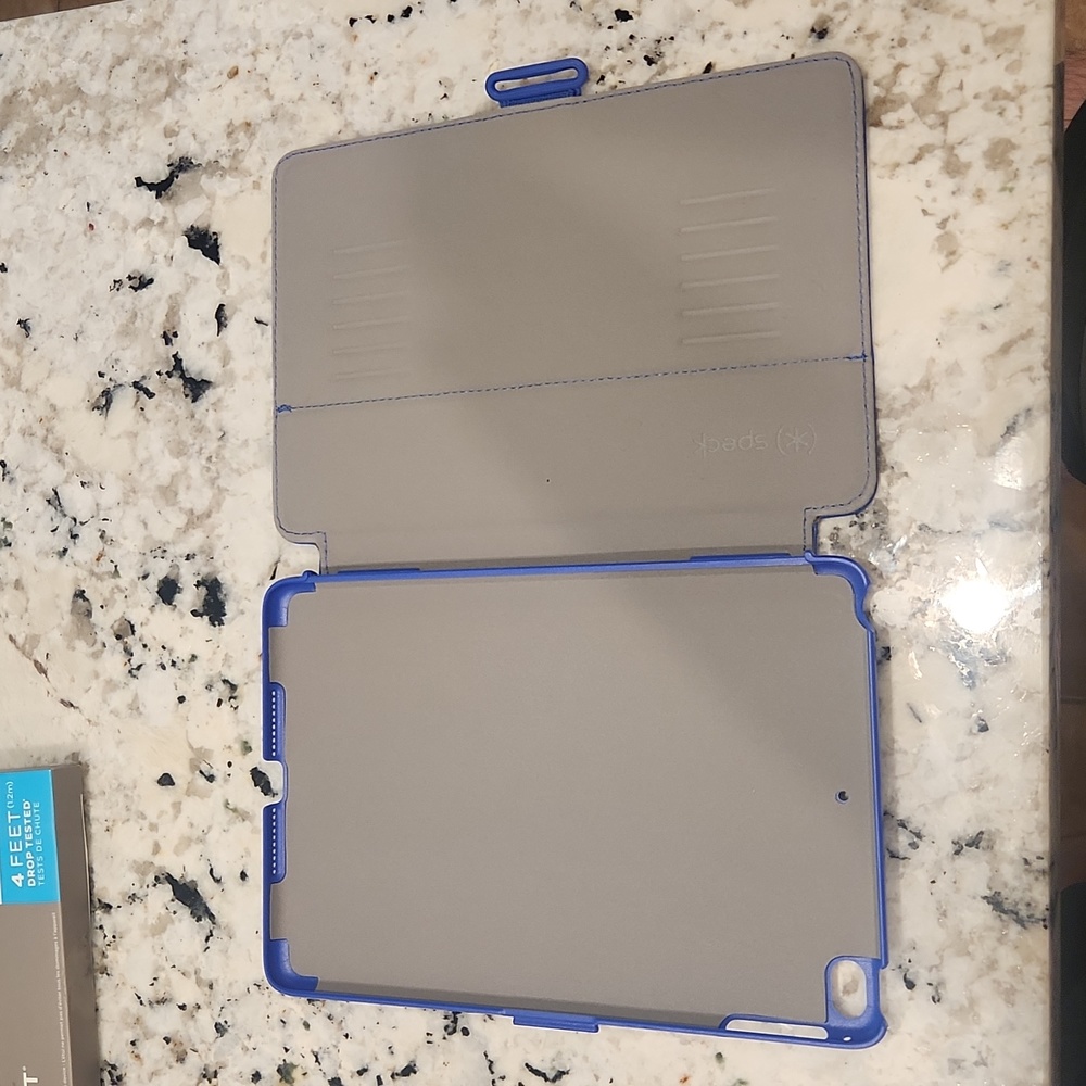 Ipad case - Picture 4 of 7